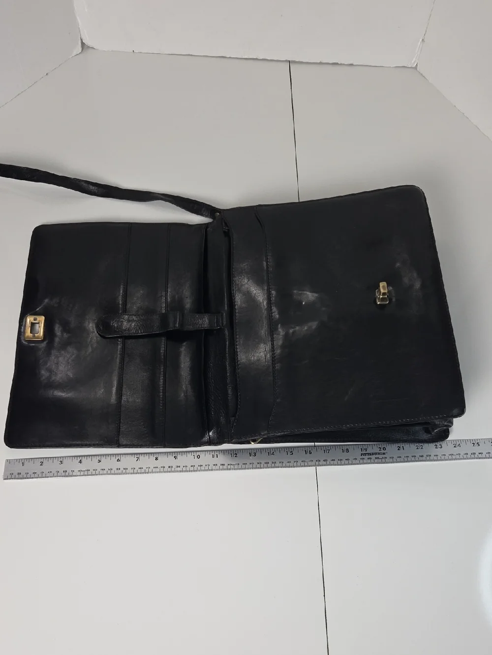 Tumi Full Grain Leather Briefcase Bag in Black With Gold Accent Turnlock